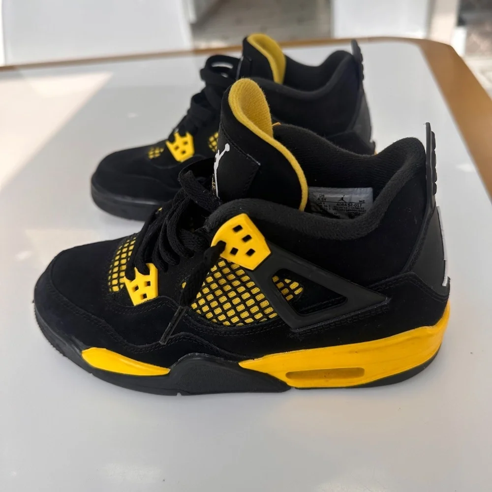 Air Jordan 4 Retro Thunder GS